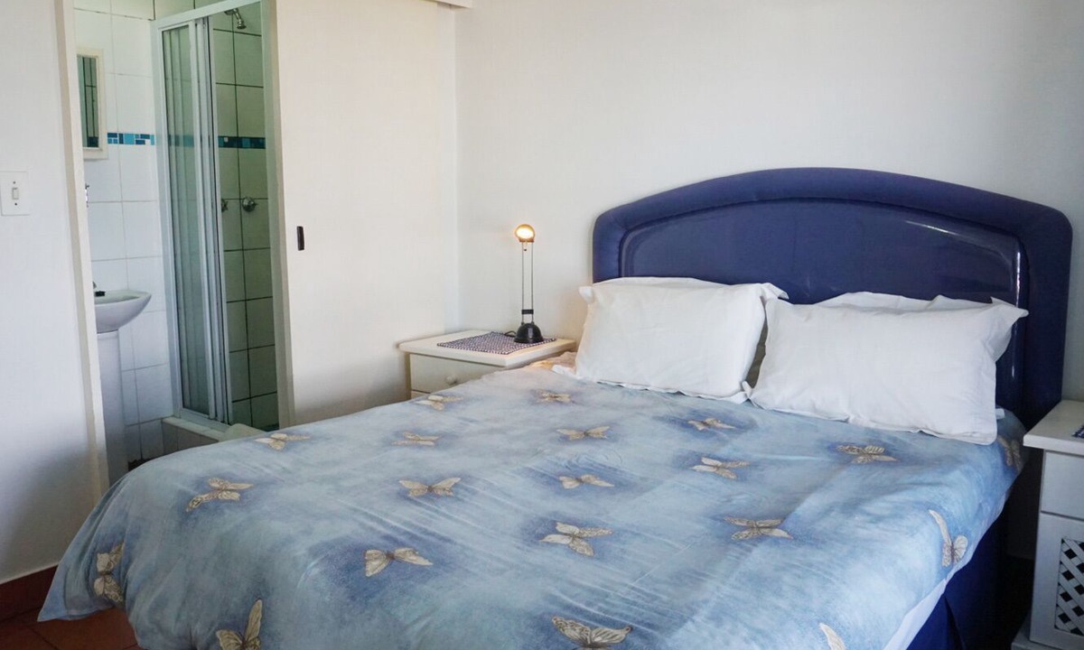 Ramsgate South Apartment | Southern Comfort - Periwinkle