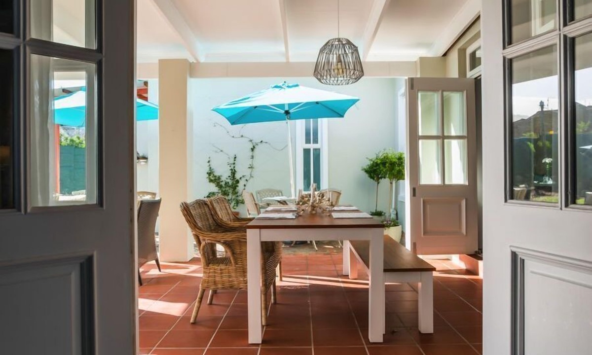 Somerset West House | Waterstone Lodge