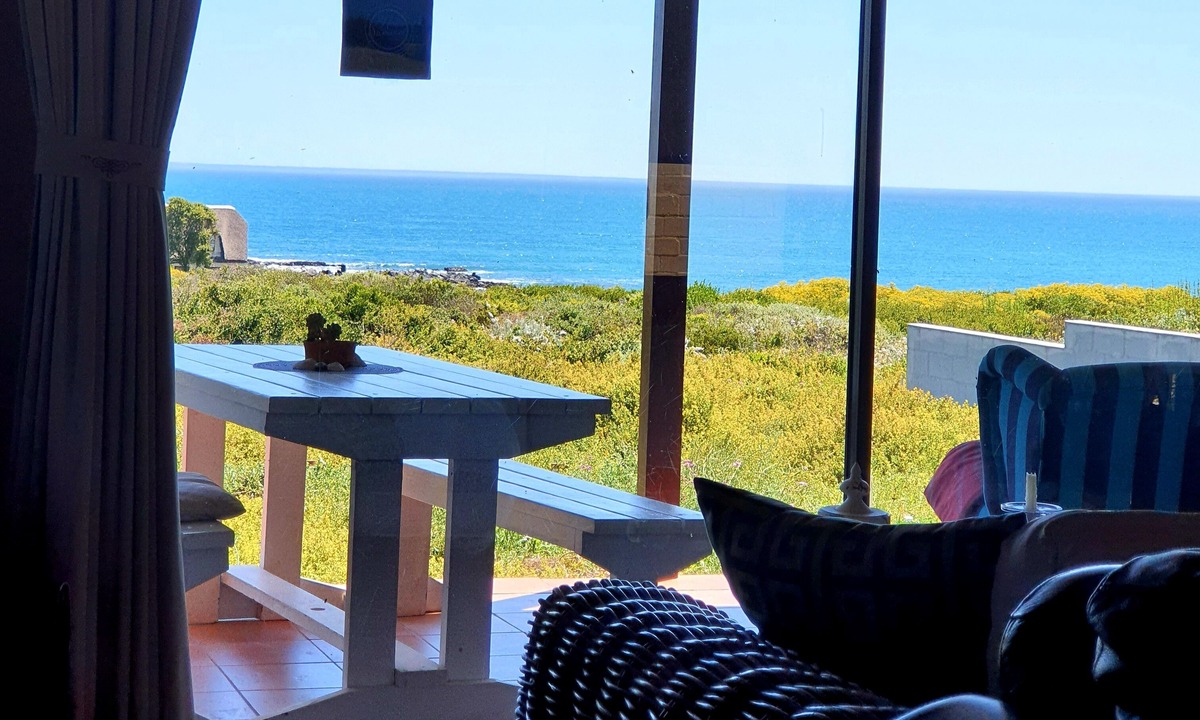 Grotto Bay House | West Coast Seaside Getaway