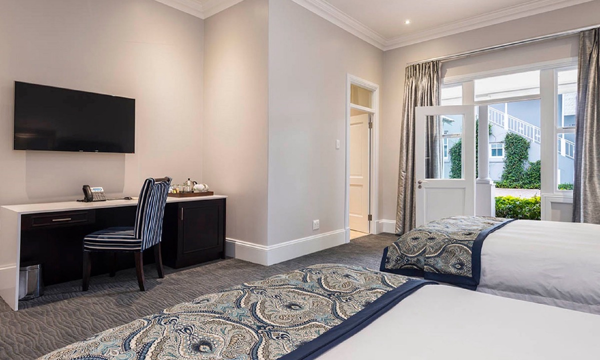 Essenwood Hotel | Avondale Boutique Hotel