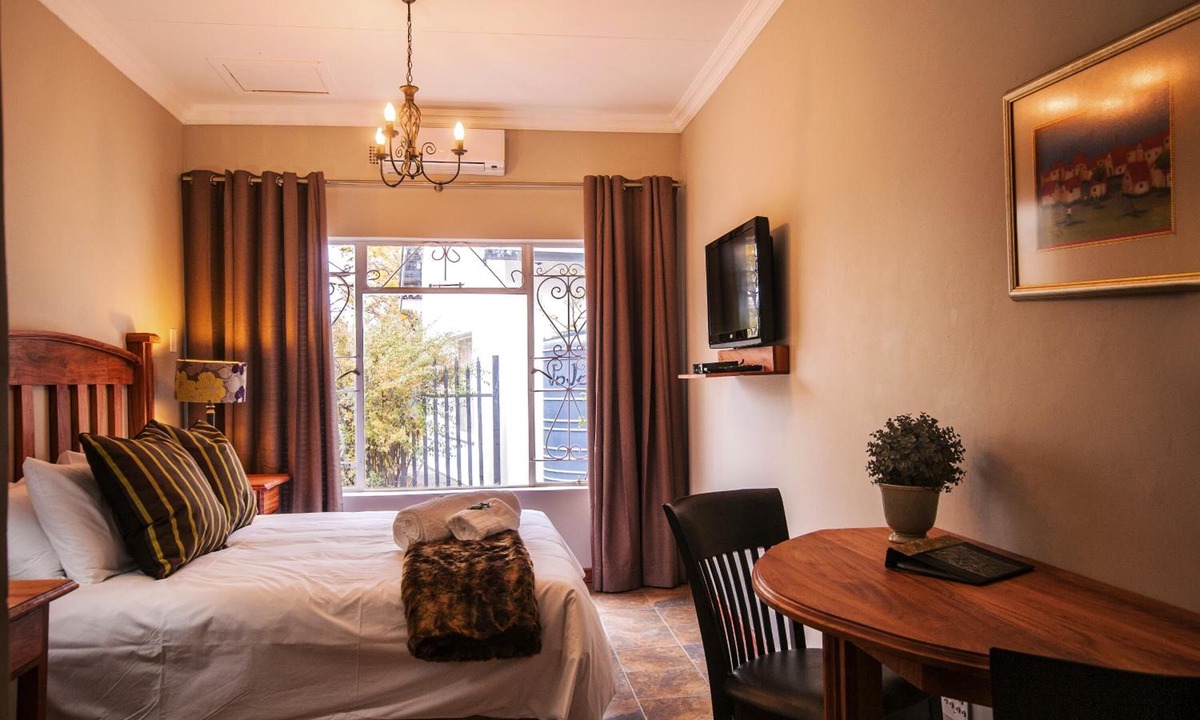 Kroonstad House | Cornerstone B&B