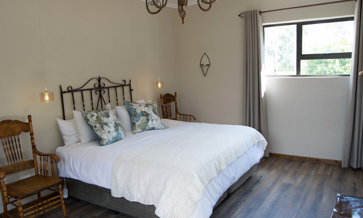 Fouriesburg House | The Fat Mulberry Guesthouse