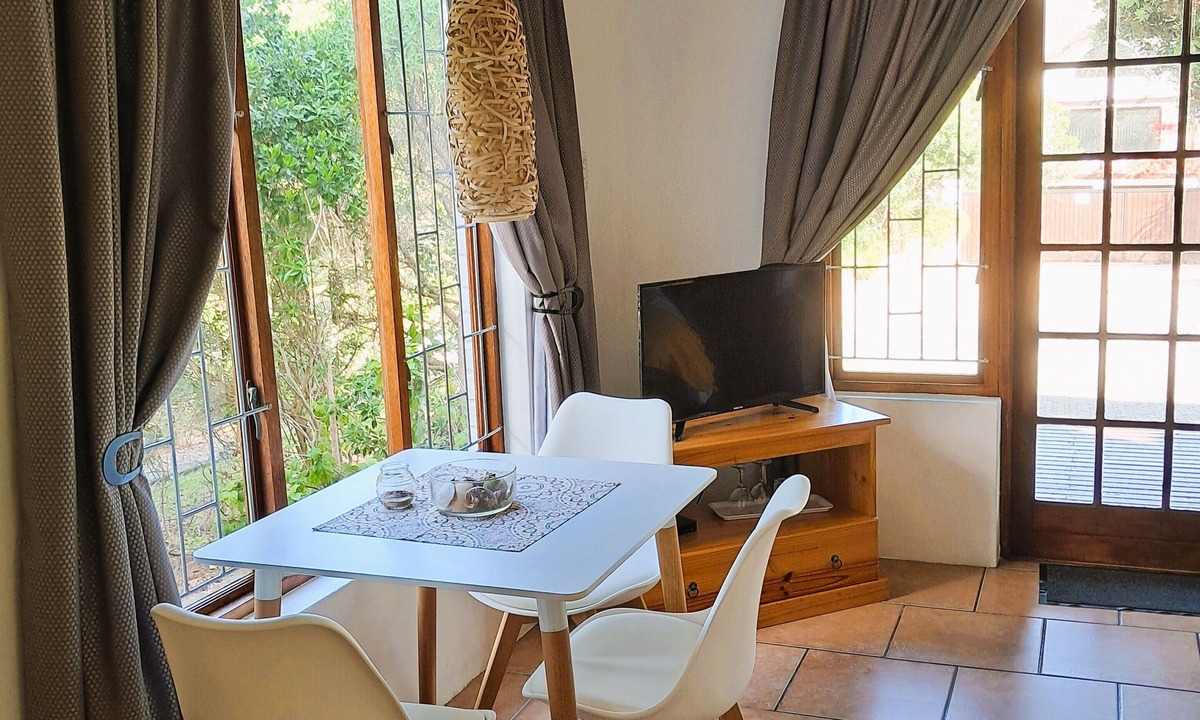 Wilderness Beach House | Inn2Wilderness Guesthouse