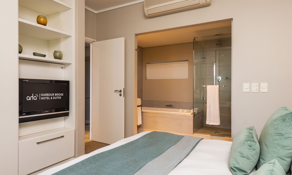 Victoria and Alfred Waterfront Hotel | aha Harbour Bridge Hotel & Suites