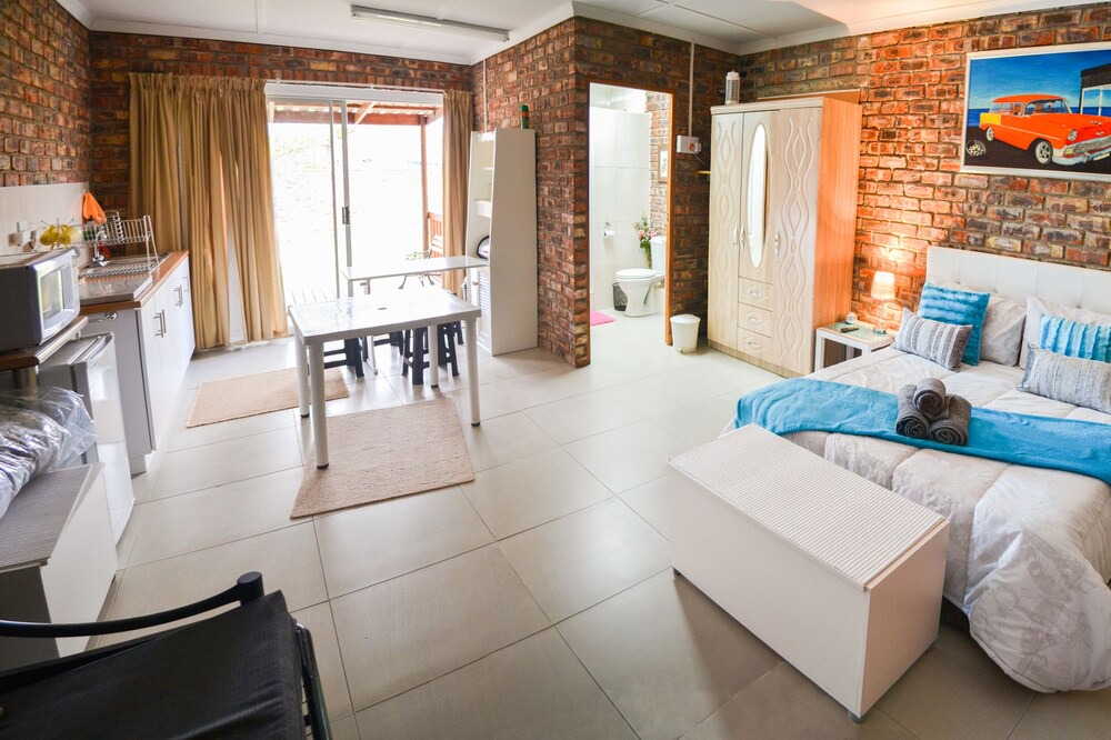 Colchester House | Mountain View