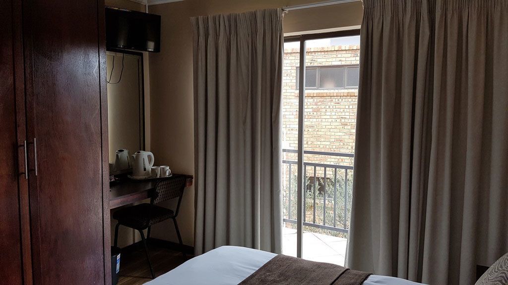 Langenhoven Park House | Tsessebe Guesthouse