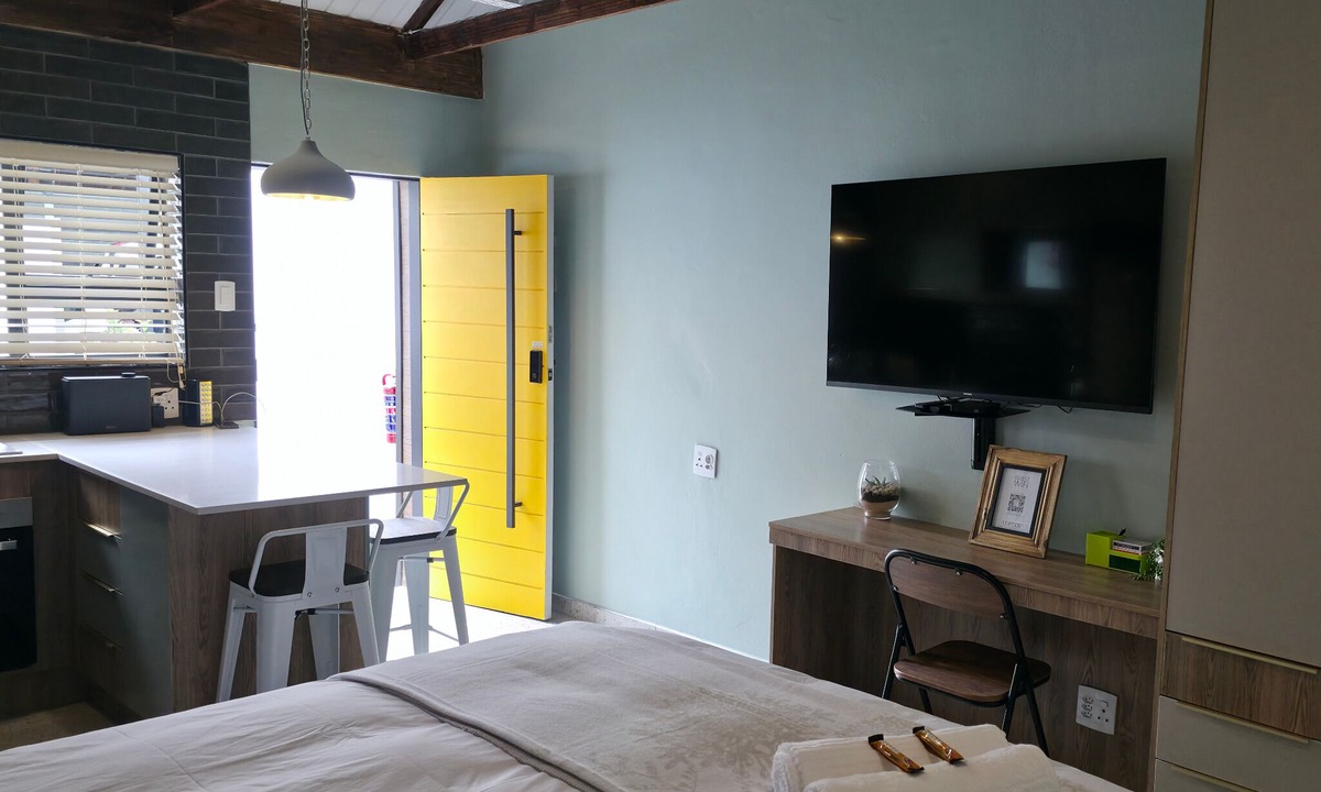 Secunda House | Leipoldt Self-Catering Accommodation