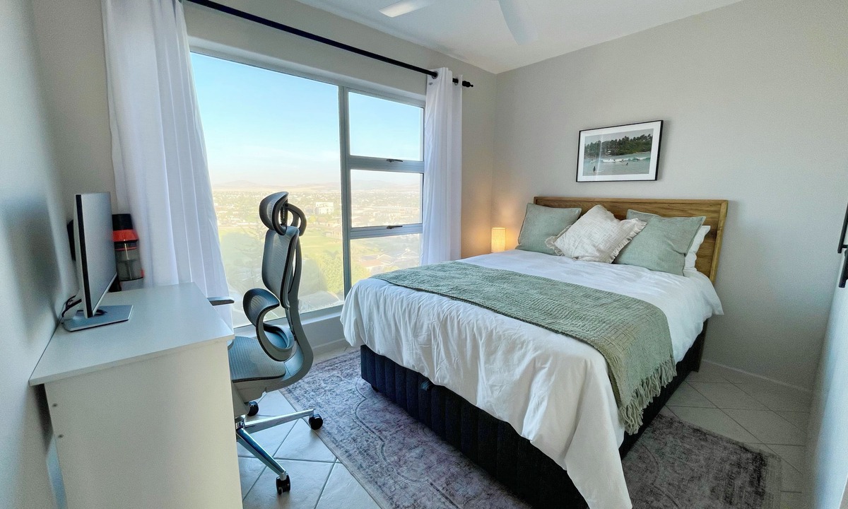 Bloubergstrand Apartment | Salt + Sky, 2-bedroom apartment, beachfront Cape Town neighborhood