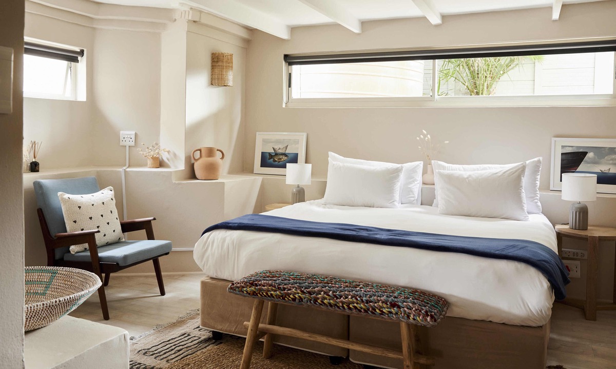 Green Point Hotel | THE BIG Luxury Backpackers