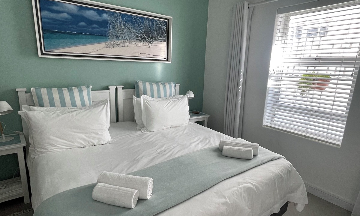 Kleinmond House | Footprints in Kleinmond