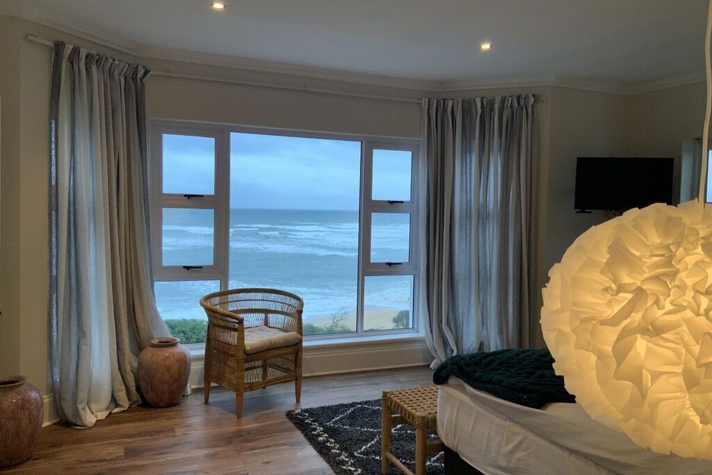 Port Alfred Villa | Sunshine Modern Retreat