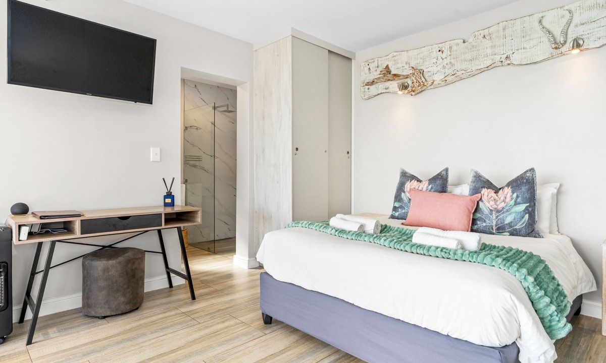 Mountainside Apartment | Zaria Sun Cottage