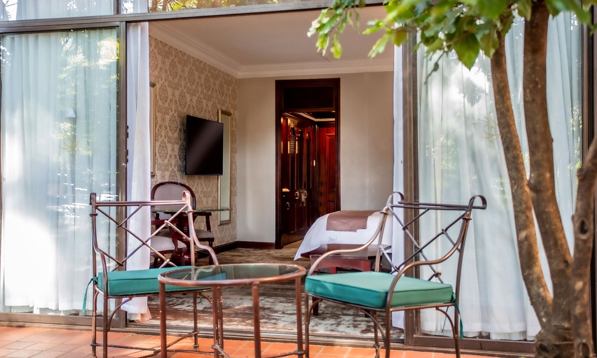 Sun City Hotel | The Cascades Hotel at Sun City Resort