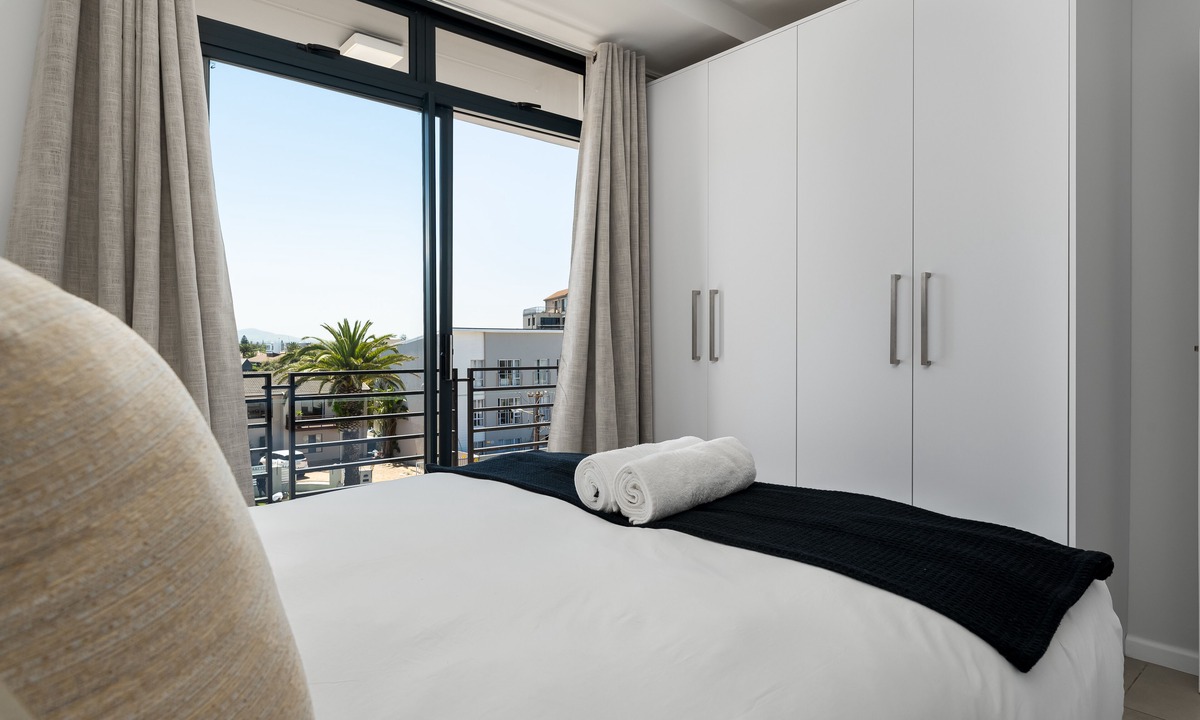 Plumstead Apartment | Beach Break 46