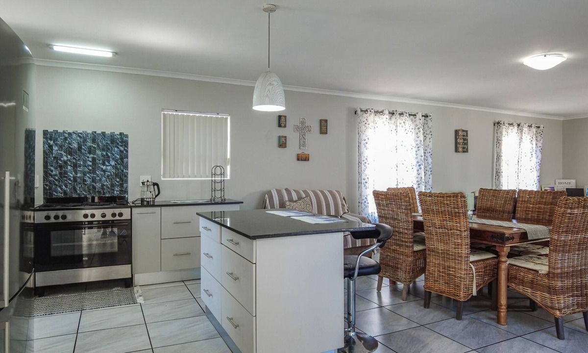 Mykonos House | La Protea Langebaan Coastal Escape 3 Bed 2 Bath
