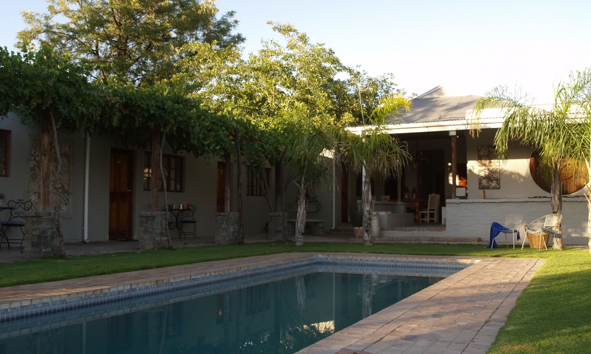 Beaufort West House | Die Herehuis Guesthouse