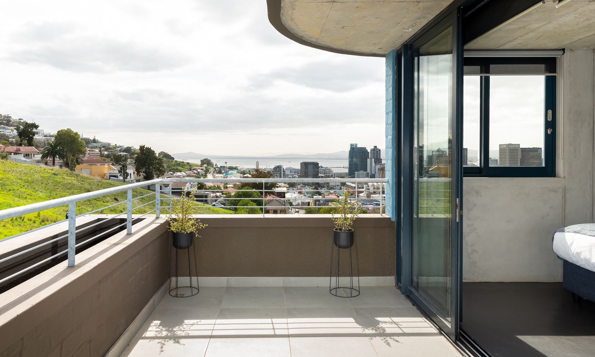 Schotsche Kloof Apartment | Designer Apartment at the Peak of Bo-Kaap | Pool