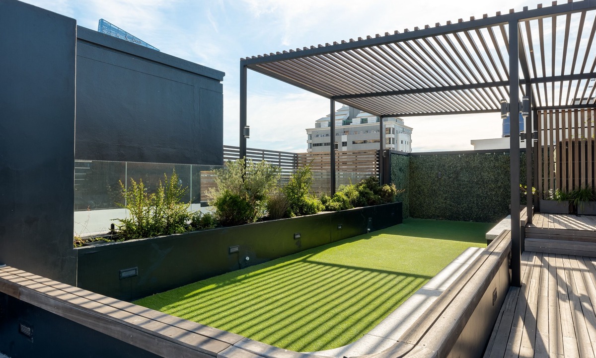 Cape Town City Centre Apartment | Modern Living In Heart of CBD Wifi Pool