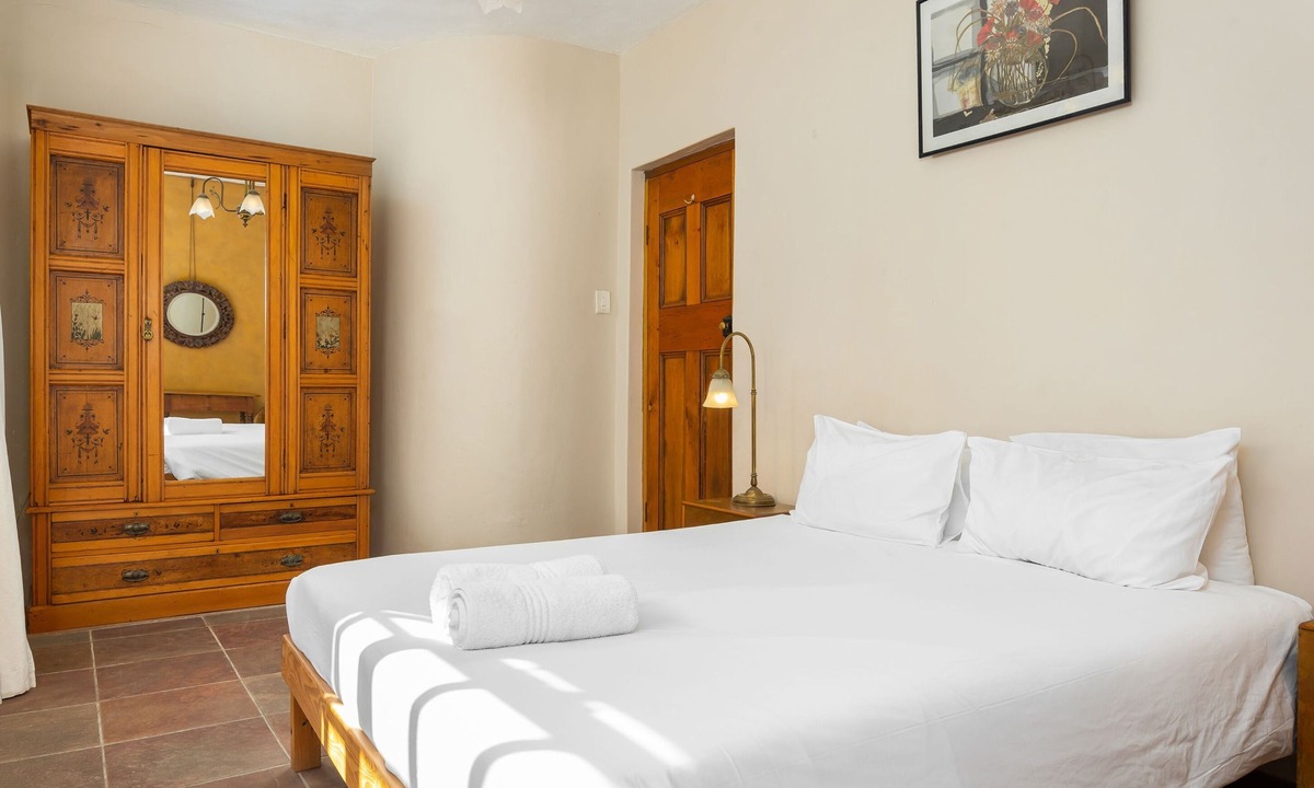 Cape Town City Centre Apartment | Quirky De Waterkant Villa | Rooftop Deck | Wifi
