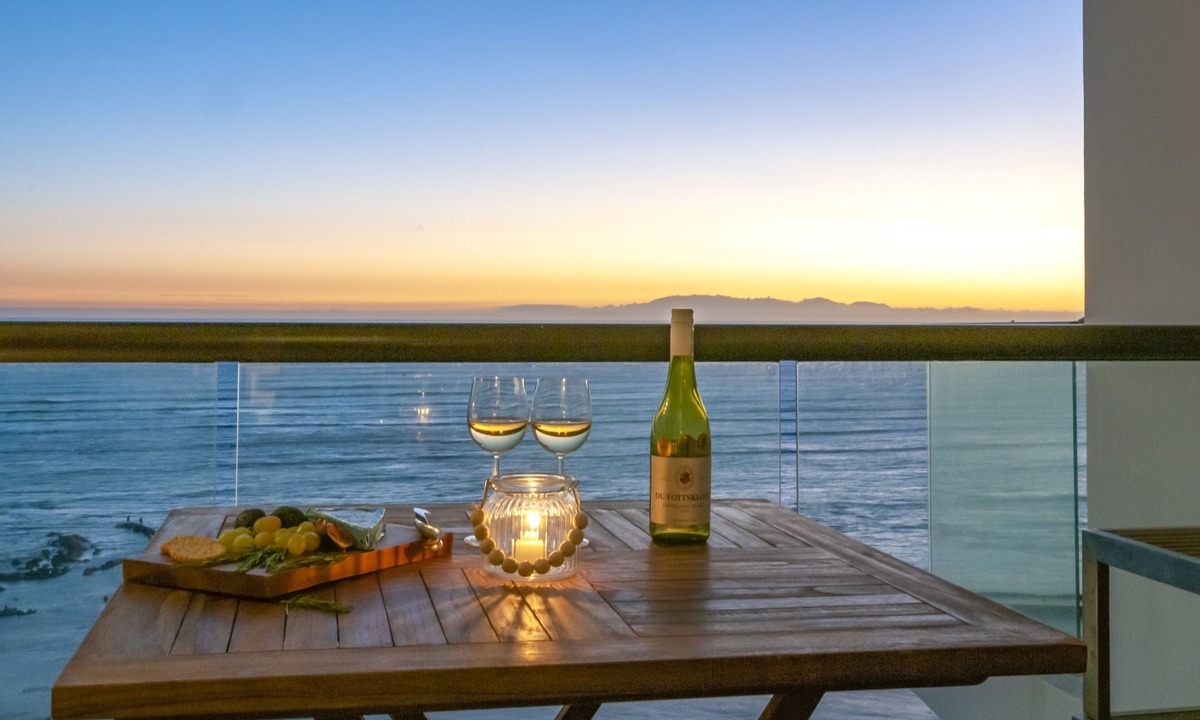 Strand Apartment | Beachfront Luxury 1,300 Sq Ft, Workspace, Air Con & False Bay Views