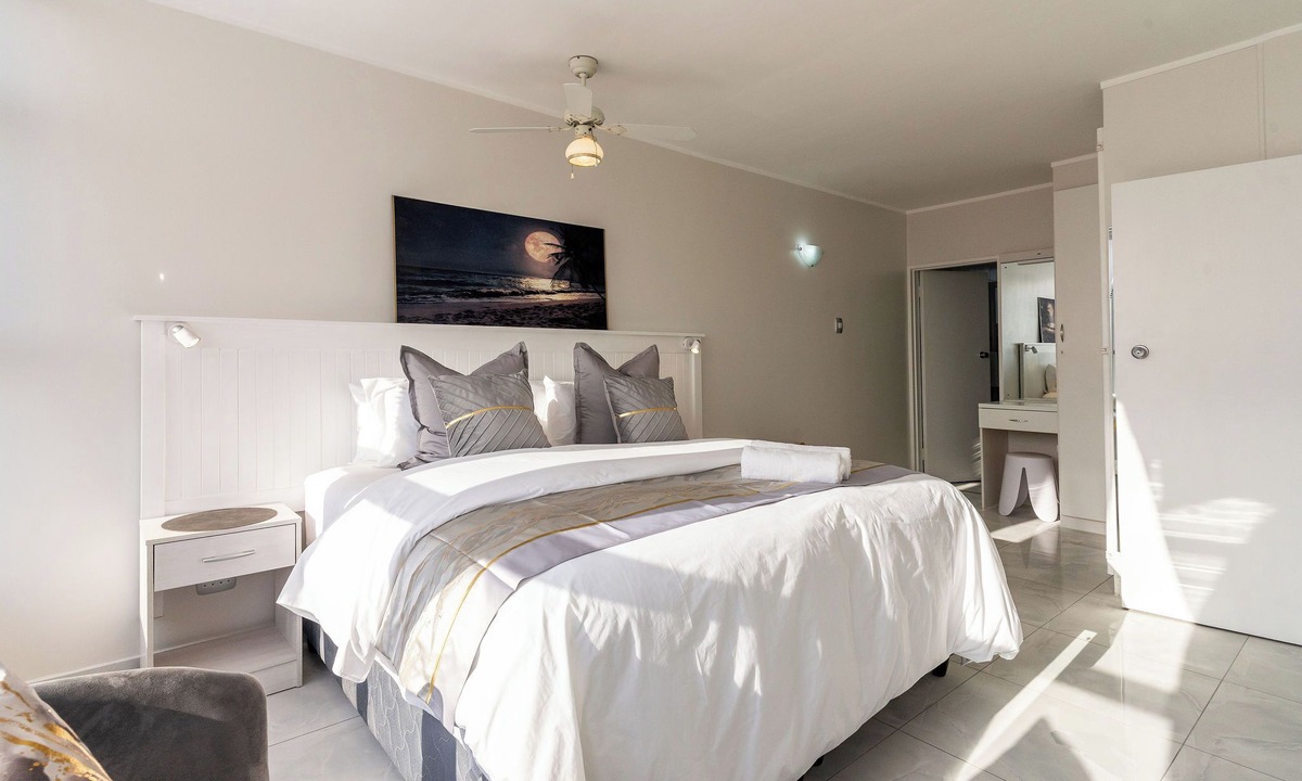 Strand Apartment | Ashley on the Beach
