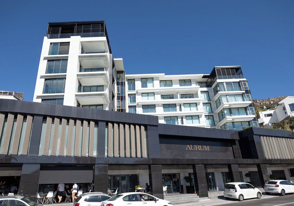 Bantry Bay Apartment | 3 Bedroom Apartment in Bantry Bay