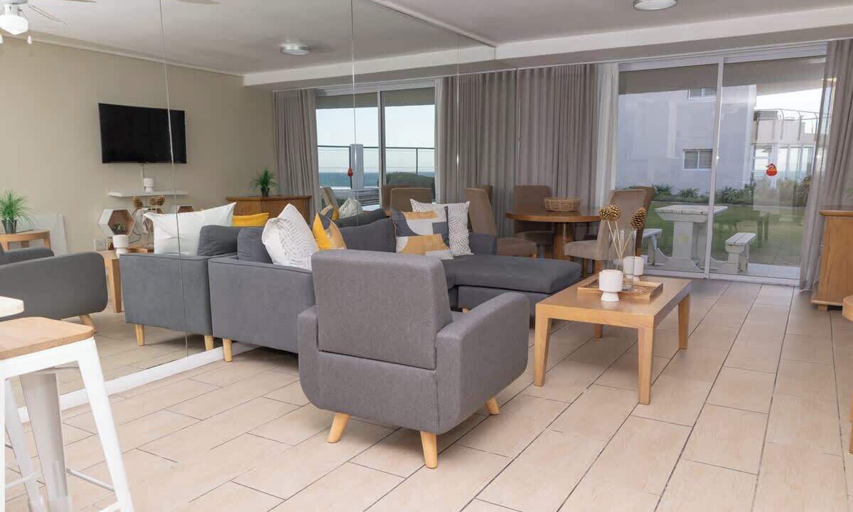 Lagoon Beach Apartment | Holiday Apartment, Lagoon Beach