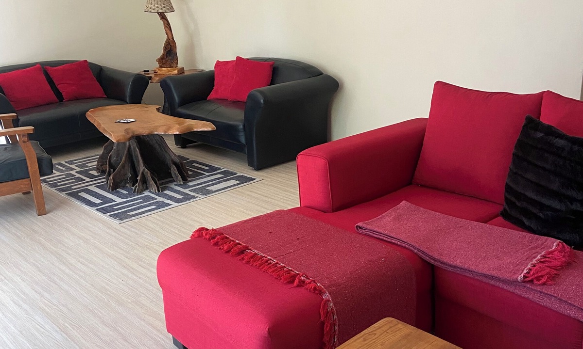 Nelson Mandela Bay Cottage | Escape to the country side.nBeautiful 3-bedroom cottage with scenic views