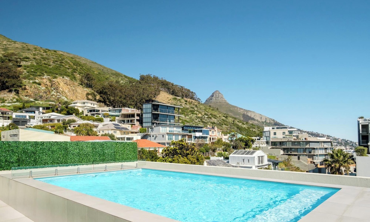 Sea Point Apartment | Ocean View 1bed Apartment in Sea Point Marlo Cove