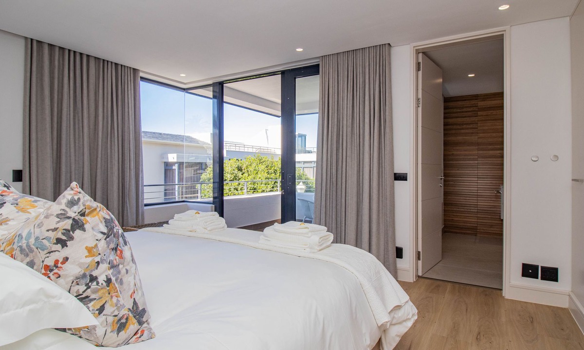 Hermanus City-Centre Apartment | Hermanus Luxury Apartments