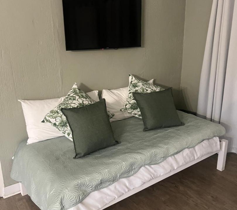 Hilton Bed & Breakfast | Maple and Vine