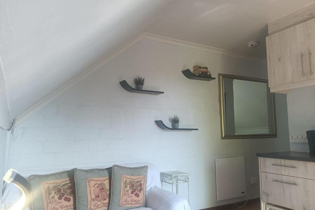 Kraaifontein Apartment | La Petite - Durbanville - Entire Flat