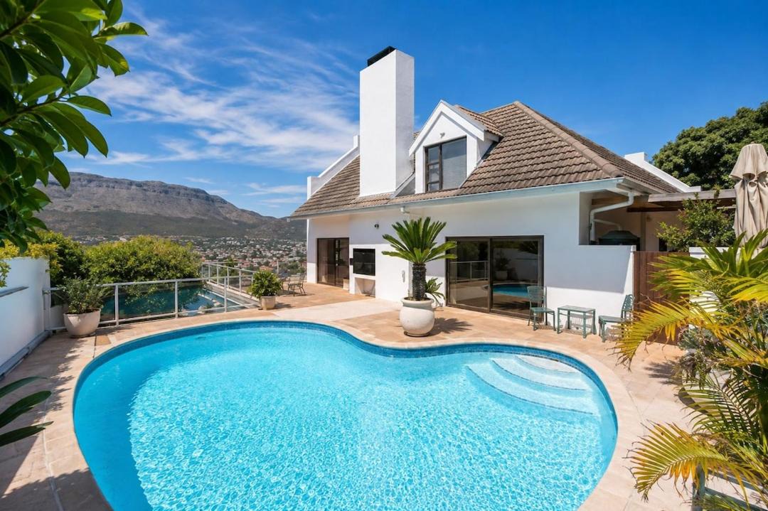 Fish Hoek Villa | Sky Nova Villa Mountain & Ocean Views
