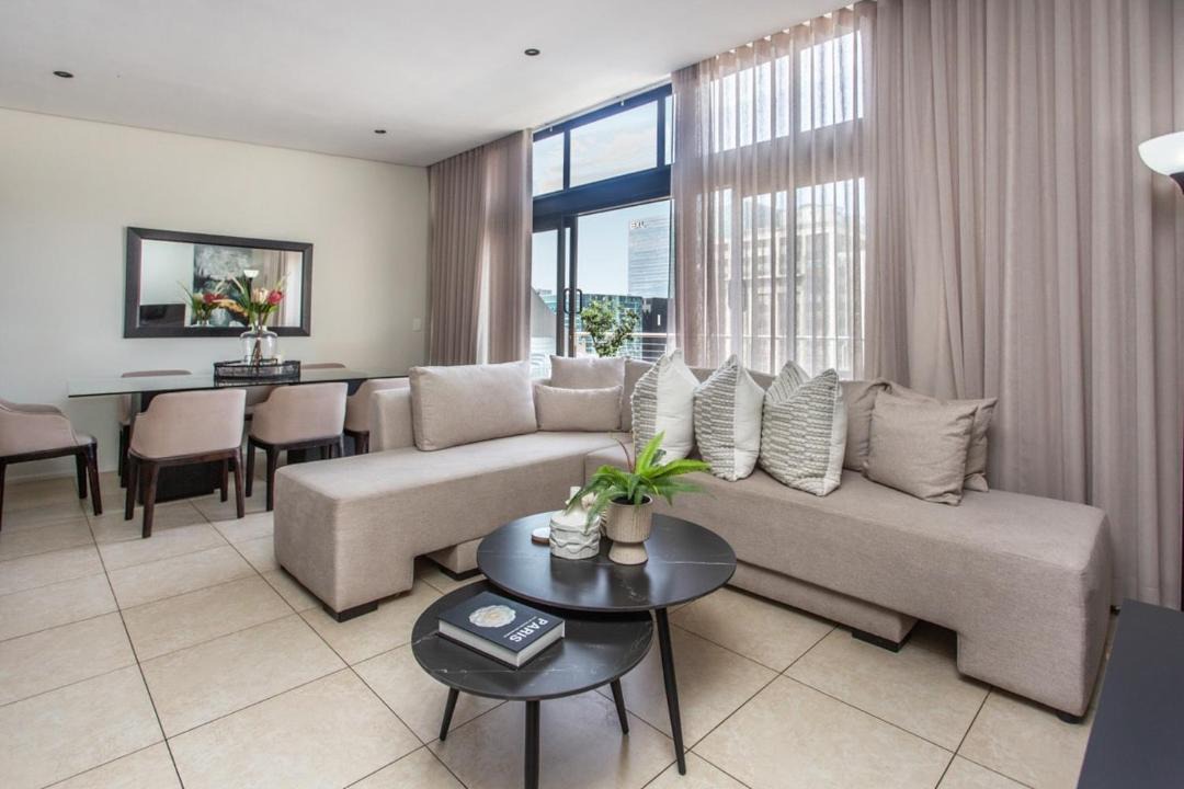 Cape Town City Centre Apartment | City Views Penthouse In Hotel