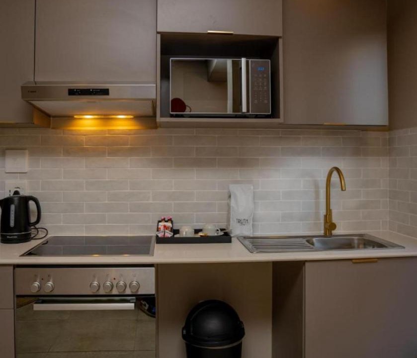 Sandown Hotel | BlackBrick2