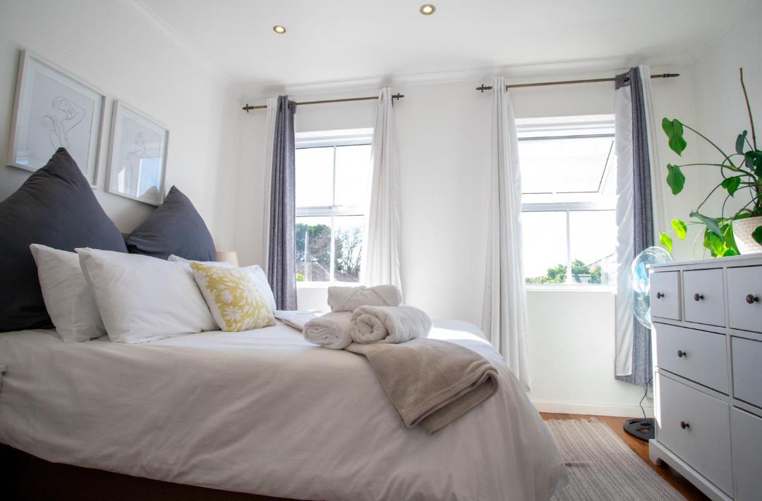Claremont House | Stylish, Well Equipped Family Home in Quiet Claremont with Mountain Views