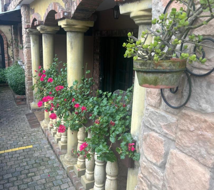Hillcrest Bed & Breakfast | Frangelica