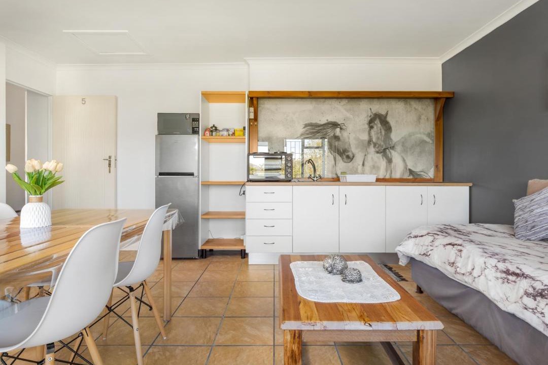 Hunter's Home Apartment | Forest View