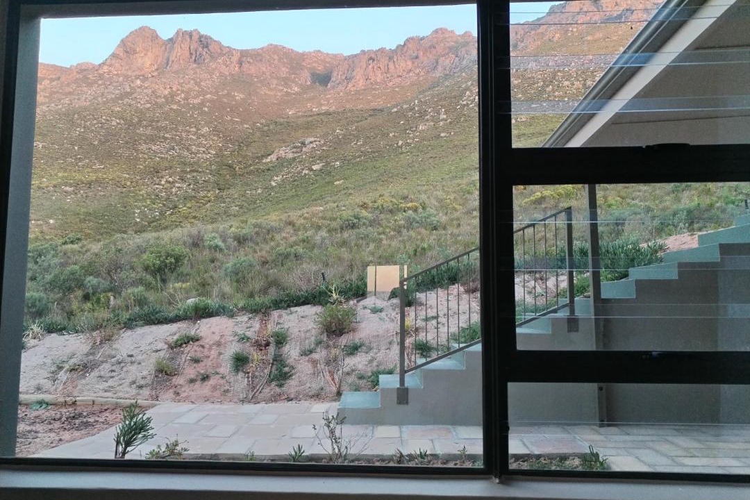 Mountainside Apartment | Watsonia Mountain View - amazing 270 degree mountain views