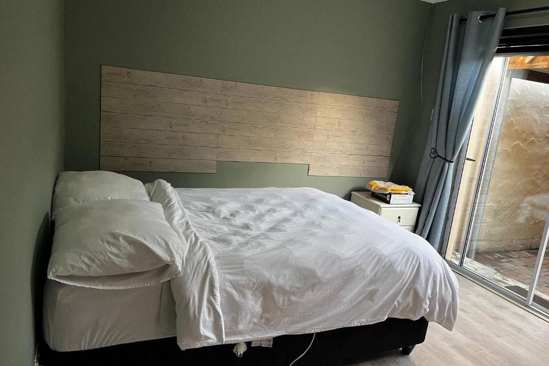 Eikenbosch Apartment | Serene 3-Bedroom Apartment in Cape Town - Pets Welcome