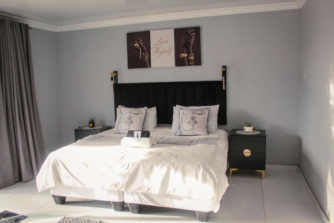 Ganyesa House | LAMEMA Guesthouse