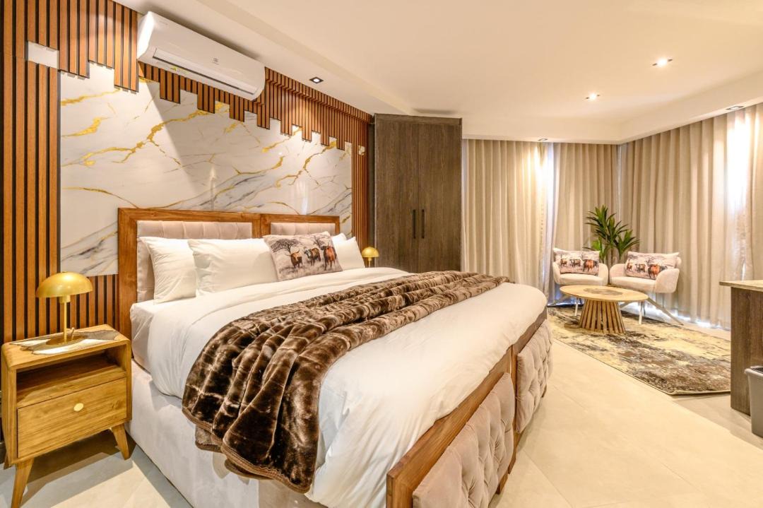 Trawal House | Serena Inn - Room 101 in Plattekloof