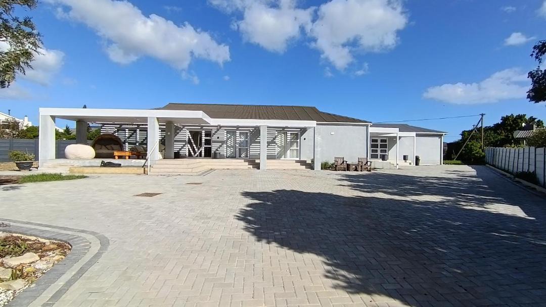 Fisherhaven House | Ivy's Cove