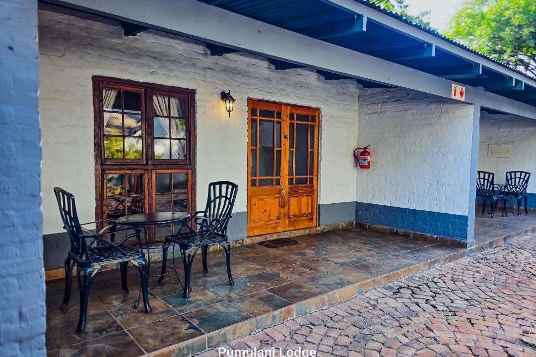Roodeplaat Hotel | Phumulani Lodge Kameeldrift