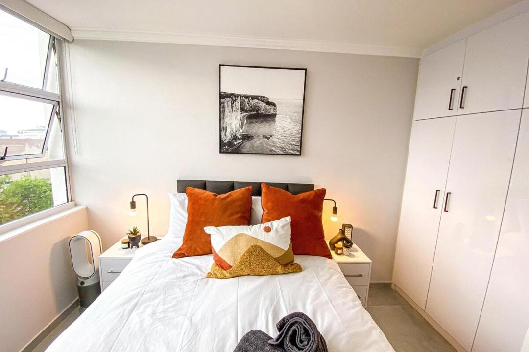 Three Anchor Bay Apartment | Morden sea point gem Wi-Fi & AC