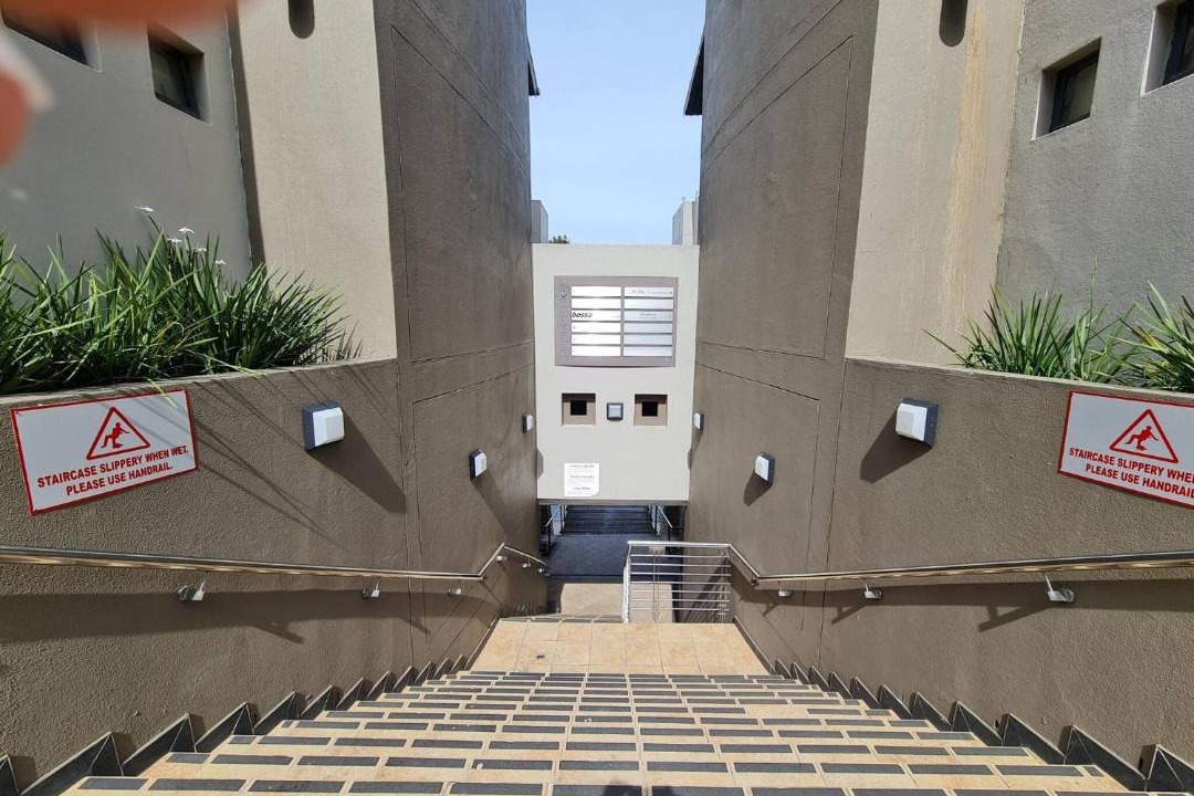 Eikenbosch Apartment | Modern sleeps 2 apartment waterfall views