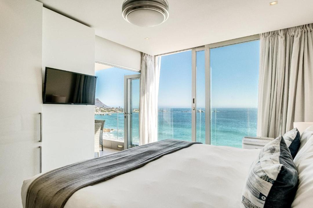 Clifton Apartment | Ocean Breeze