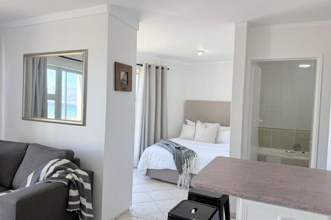West Beach Apartment | The Bay Ocean View Retreat
