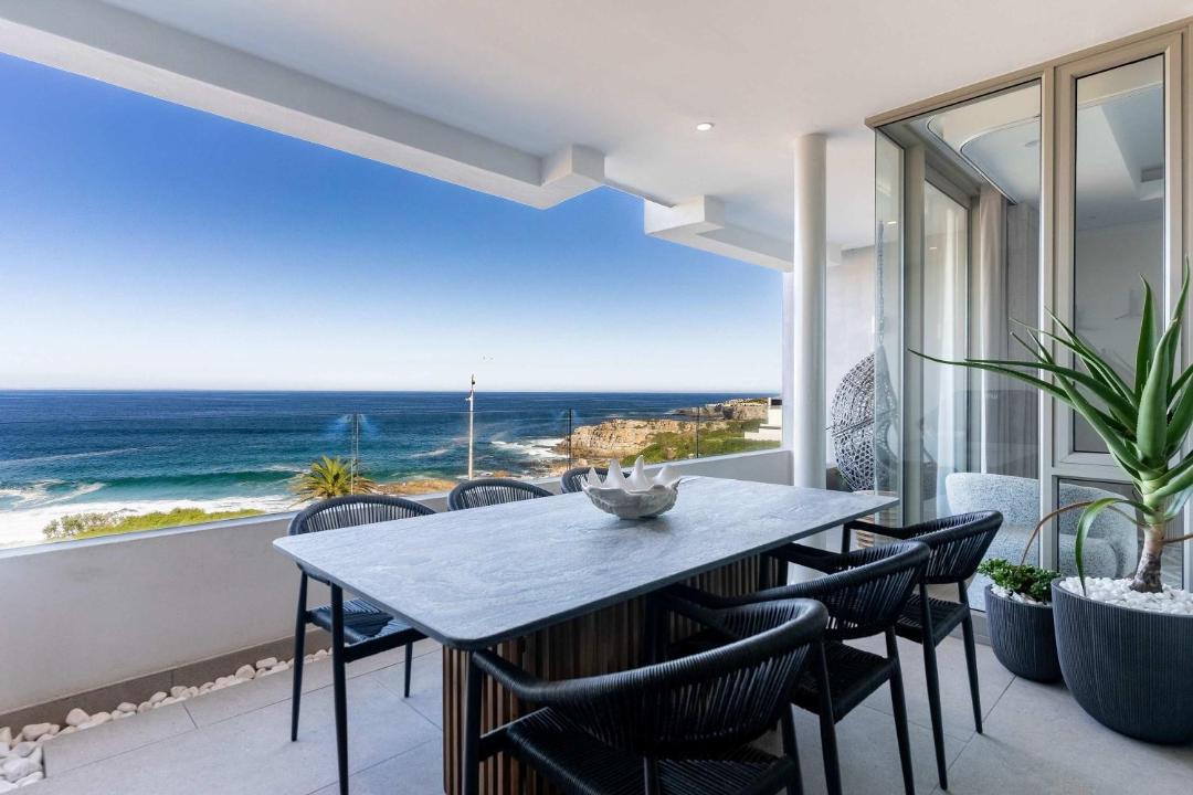Hermanus City-Centre Apartment | The Mira Hermanus Whisperer Whales Oasis 302