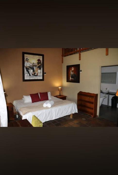 Oudtshoorn Hotel | Smitswinkelaccommodation and backpackers
